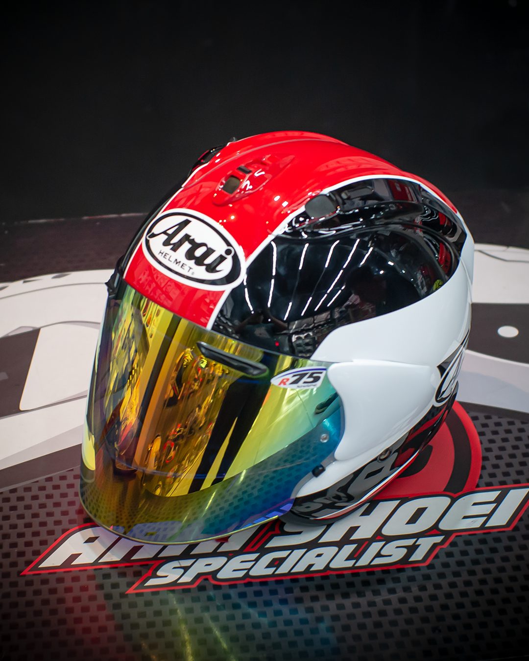 arai vz ram taira red